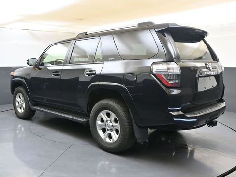 Used 2024 Toyota 4Runner SR5 Premium image 3