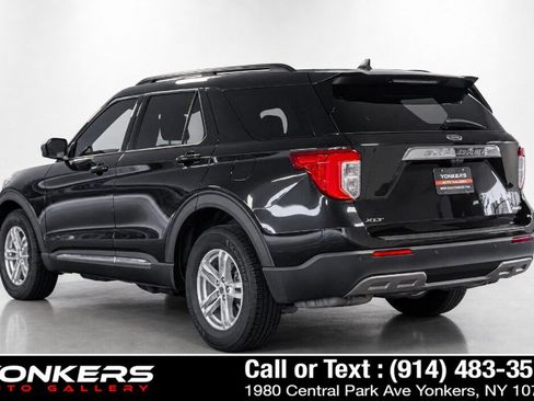 Used 2022 Ford Explorer XLT w/ Equipment Group 202A AWD/4WD image 10
