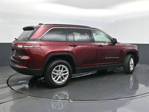New 2026 Jeep Grand Cherokee Laredo image 7