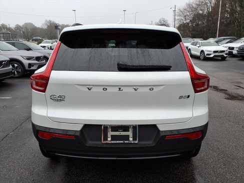 New 2026 Volvo XC40 B5 Ultra w/ Protection Package Premier AWD/4WD image 4