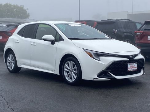 Certified 2024 Toyota Corolla SE image 2