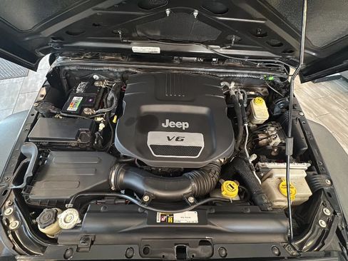 Used 2016 Jeep Wrangler Unlimited Sport w/ Connectivity Group AWD/4WD image 54