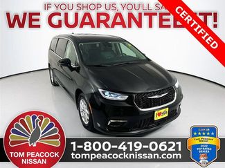 Used 2024 Chrysler Pacifica Touring-L video 1