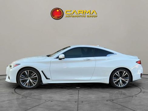 Used 2017 INFINITI Q60 2.0t w/ Moonroof Package image 3