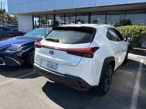 Used 2024 Lexus UX 250h FWD image 4
