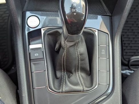 Used 2023 Volkswagen Tiguan S image 15