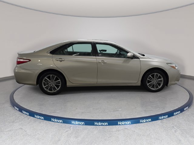 Used 2016 Toyota Camry SE w/ Moonroof Package FWD image 5