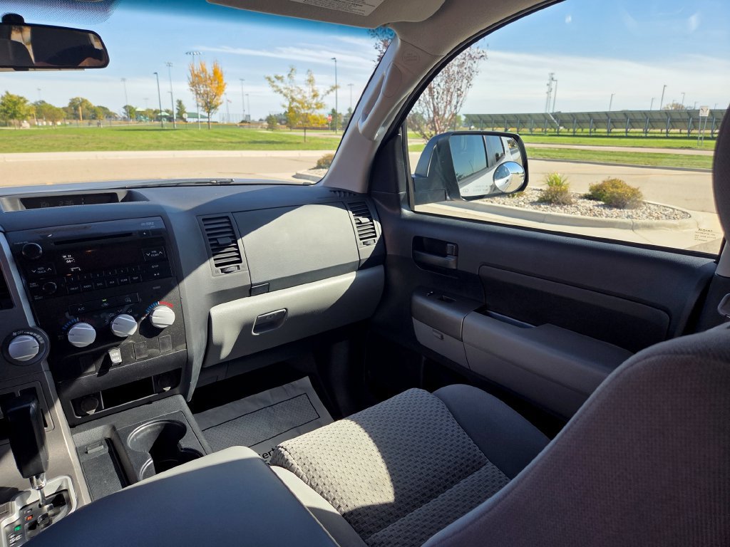 Used 2011 Toyota Tundra 4x4 Double Cab w/ SR5 Pkg image 19