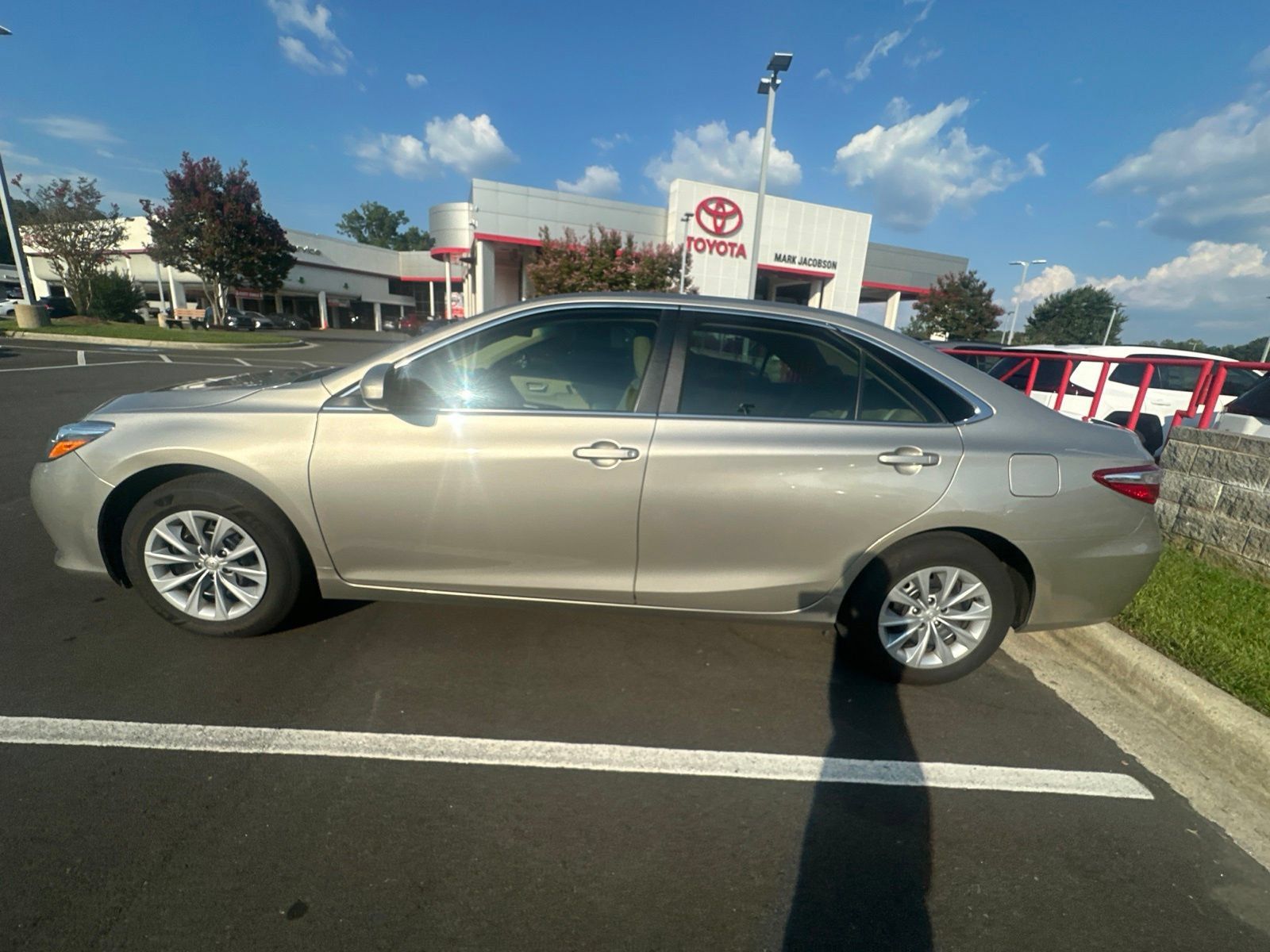 Used 2017 Toyota Camry LE FWD image 21