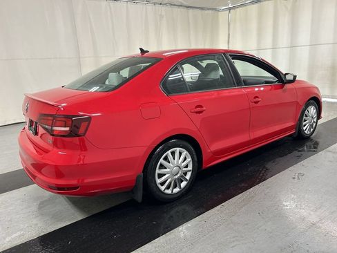 Used 2016 Volkswagen Jetta Sport FWD image 2