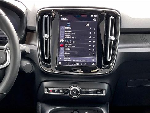 Used 2023 Volvo C40 P8 Recharge Ultimate w/ Protection Package Premier image 9