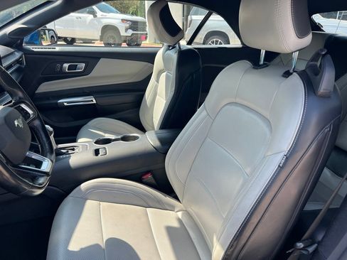 Used 2024 Ford Mustang Premium RWD image 9
