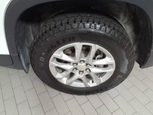 Used 2021 Chevrolet Traverse LT w/ LPO, Floor Liner Package AWD/4WD image 8