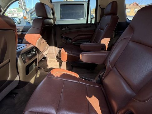 Used 2015 Chevrolet Suburban LTZ image 18
