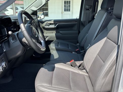Used 2025 GMC Sierra 1500 SLT RWD image 7
