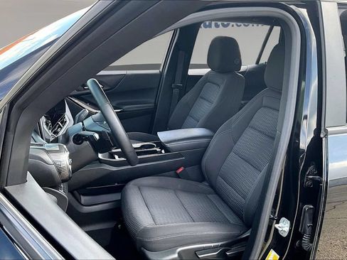 Used 2025 Chevrolet Equinox LT AWD/4WD image 25