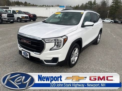 Used 2022 GMC Terrain SLE w/ Driver Convenience Package AWD/4WD image 1