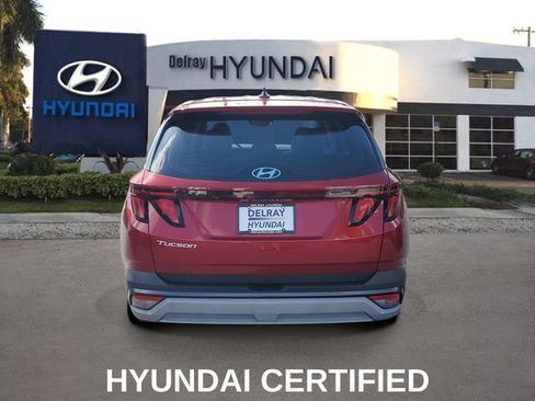 Certified 2025 Hyundai Tucson SE FWD image 5