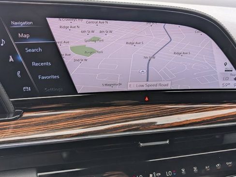 Used 2021 Cadillac Escalade ESV Premium Luxury w/ LPO, Illumination Package AWD/4WD image 19