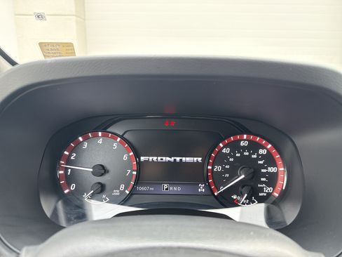 Used 2025 Nissan Frontier PRO-4X w/ Pro Convenience Package AWD/4WD image 19
