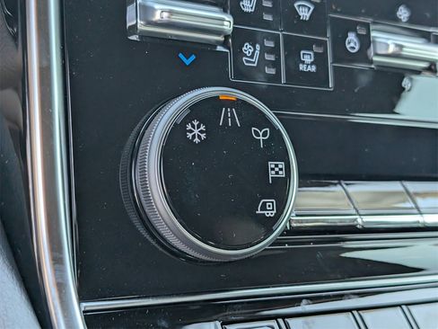 New 2026 Nissan Armada Platinum image 17