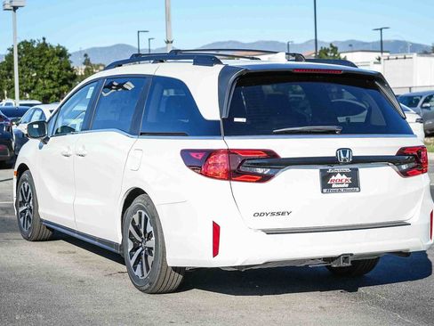 New 2026 Honda Odyssey EX-L image 8