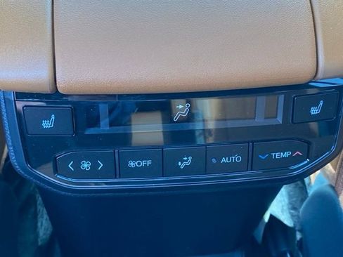 New 2026 Toyota Highlander Platinum AWD/4WD image 27