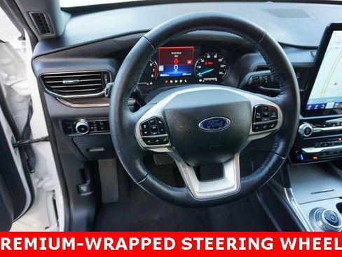 Certified 2022 Ford Explorer Limited w/ Limited Technology Package image 12