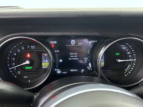 Used 2022 Jeep Wrangler Unlimited Sahara w/ Cold Weather Group image 14