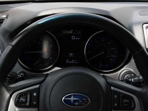 Used 2017 Subaru Outback 2.5i Limited AWD/4WD image 12