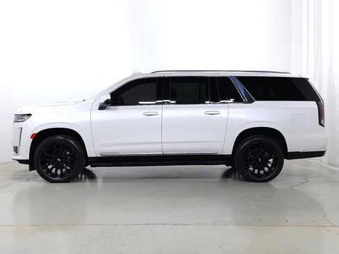 Certified 2024 Cadillac Escalade ESV Premium Luxury AWD/4WD image 2
