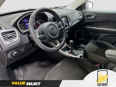 Used 2018 Jeep Compass Sport FWD image 10