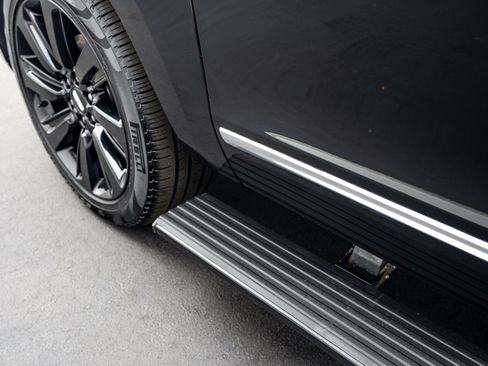 Used 2023 Lincoln Navigator Reserve AWD/4WD image 25