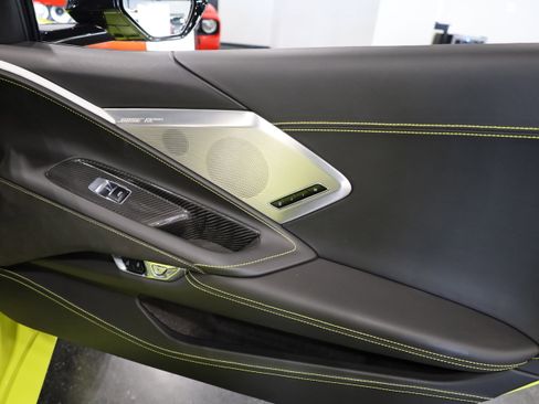 Used 2022 Chevrolet Corvette Stingray Premium Conv w/ Z51 Performance Package image 39