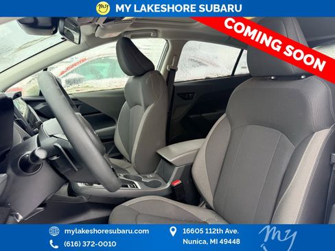 Used 2025 Subaru Crosstrek 2.0i Premium image 11