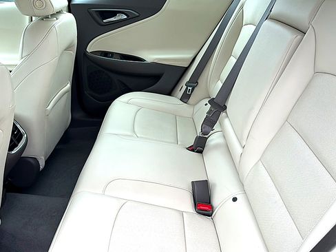 Used 2024 Chevrolet Malibu LT image 18