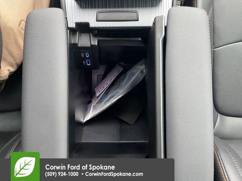 Used 2024 Toyota Sienna XSE image 40