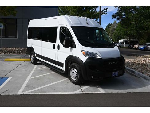 Used 2024 RAM ProMaster 2500 w/ Convenience Group FWD image 3