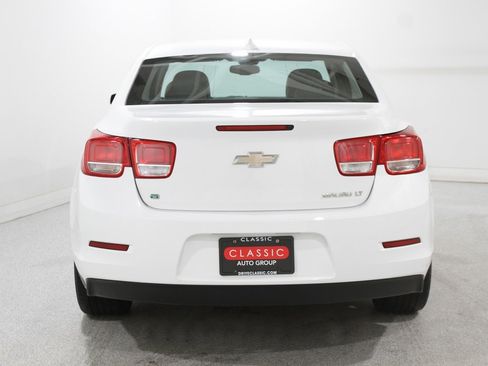 Used 2015 Chevrolet Malibu LT image 17