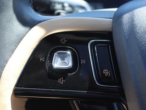 Used 2023 Lincoln Corsair Reserve w/ Equipment Group 201A AWD/4WD image 11