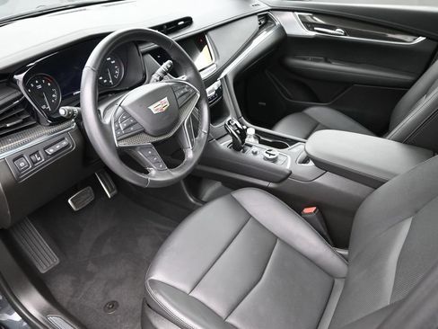 Used 2023 Cadillac XT5 Sportv w/ Technology Package AWD/4WD image 11