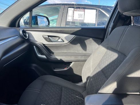 Used 2022 Chevrolet Blazer LT FWD image 37