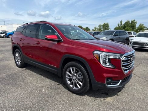 Certified 2023 GMC Terrain SLT AWD/4WD image 2