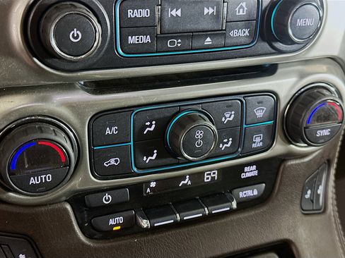 Used 2018 Chevrolet Tahoe LT image 23