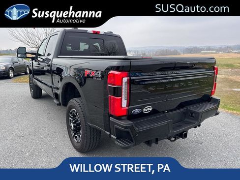 Used 2025 Ford F250 Platinum w/ FX4 Off-Road Package image 18