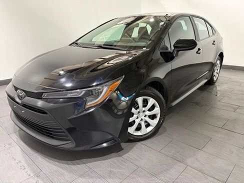 Used 2024 Toyota Corolla LE FWD image 1