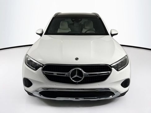 Used 2026 Mercedes-Benz GLC 300 image 2