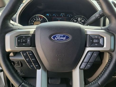 Used 2020 Ford F150 Lariat image 11