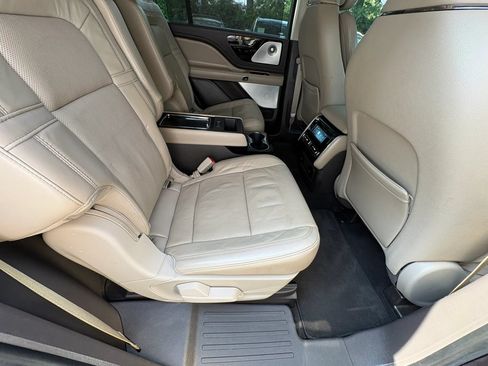 Used 2020 Lincoln Aviator Reserve w/ Equipment Group 202A AWD/4WD image 18