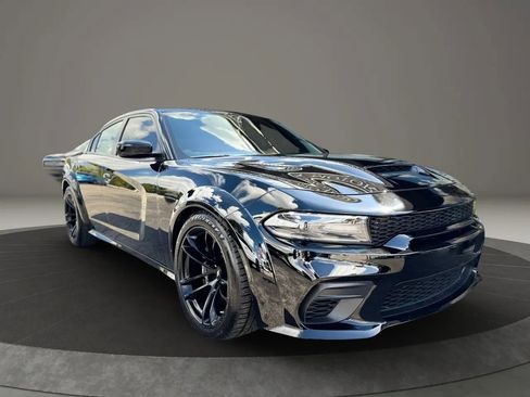 Used 2022 Dodge Charger SRT Hellcat image 4
